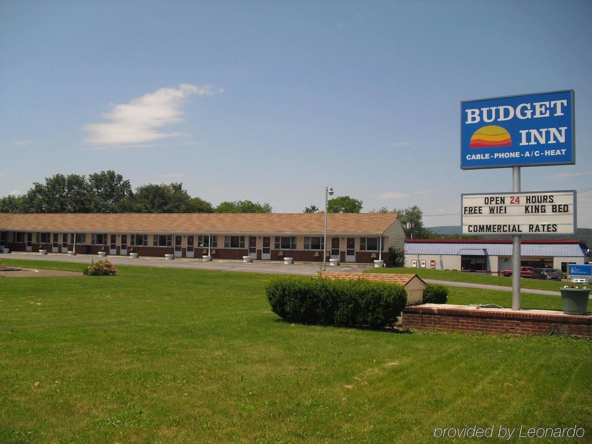 Budget Inn Mifflintown Exterior photo