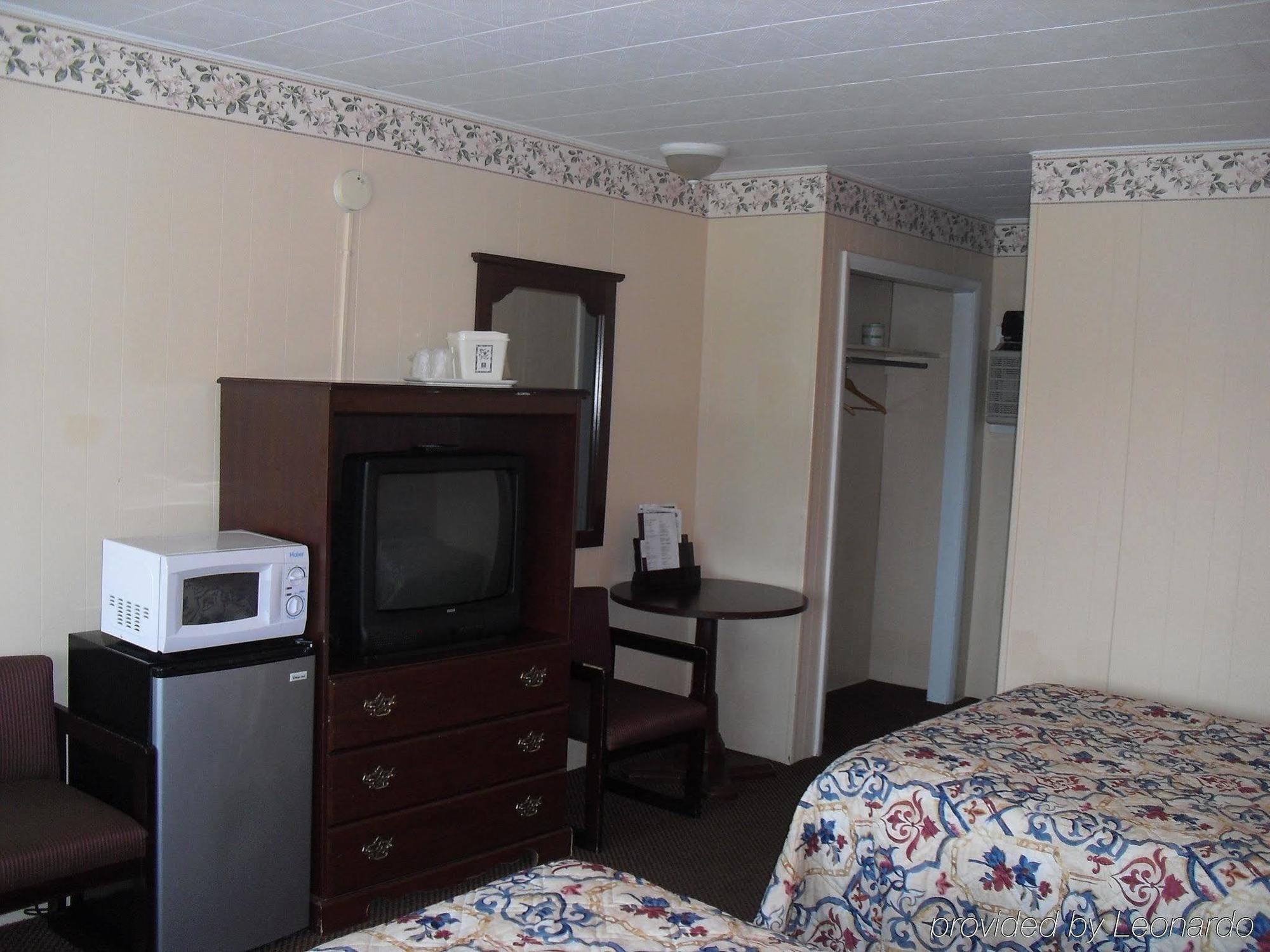Budget Inn Mifflintown Exterior photo